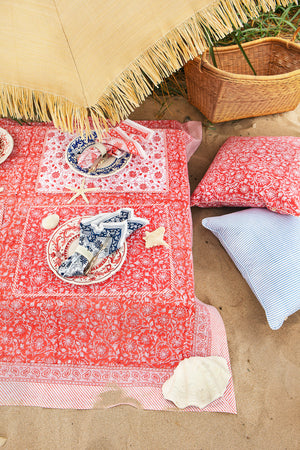 Quilted placemats with Margerita print in Summer Red