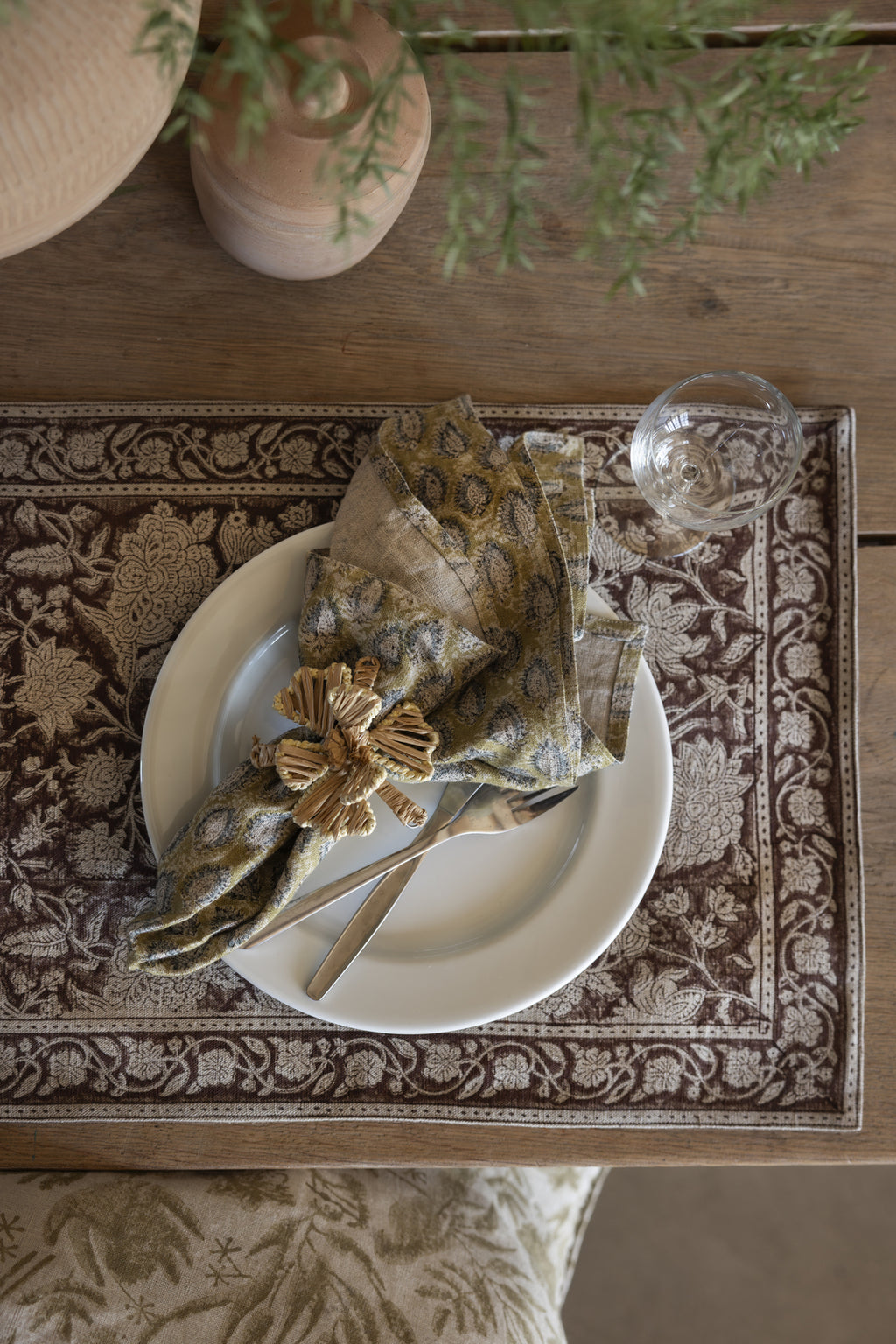 Napkin Rings with Flower in Natural Beige