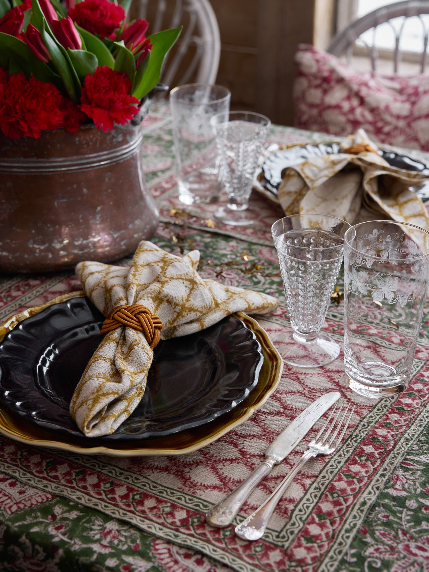 Placemats with Cypress print in Red