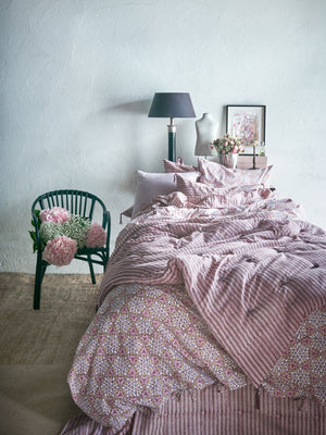 Duvet Cover with Leaf print in Fuchsia Rose