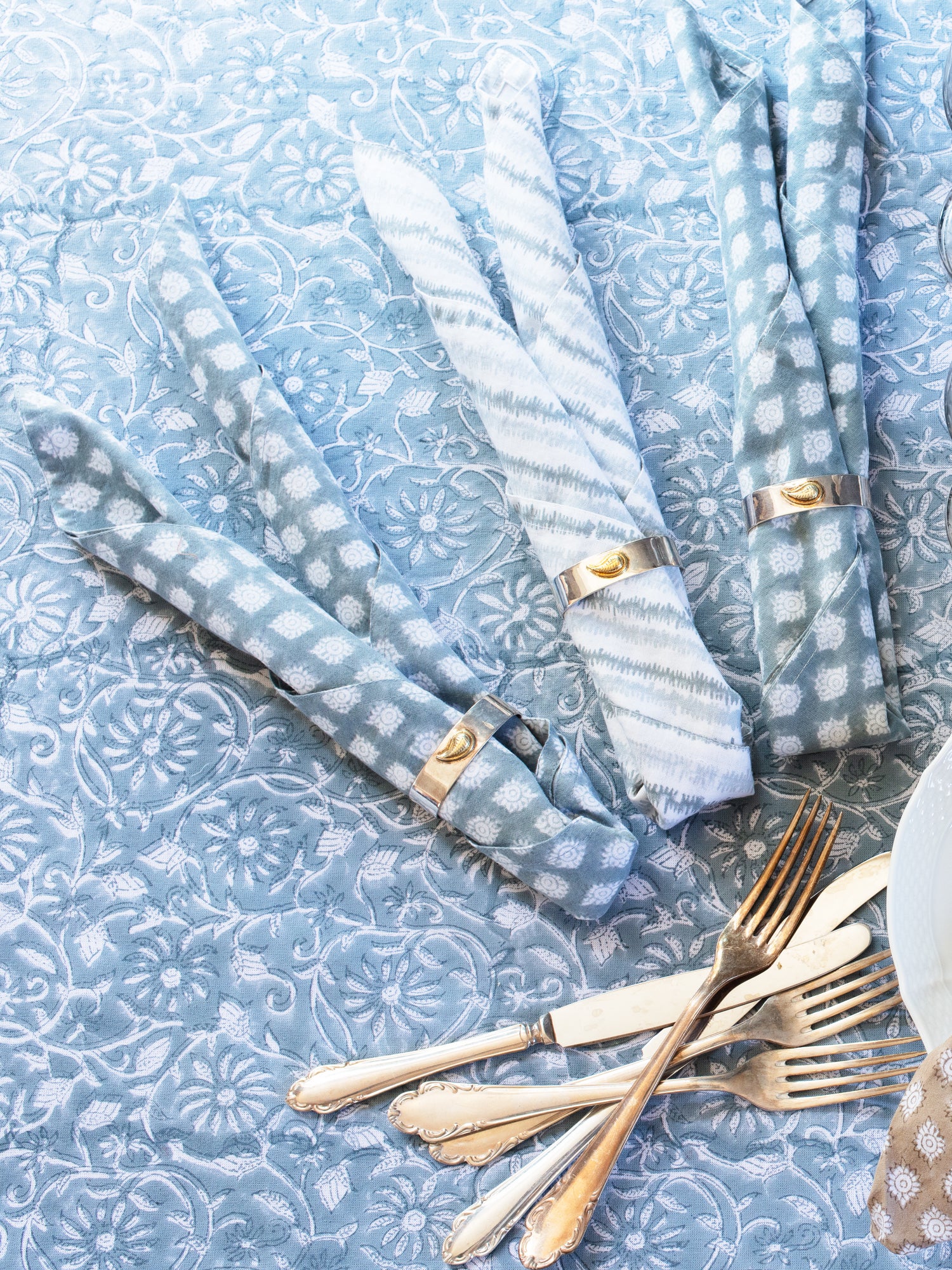 Margerita tablecloth in Cashmere Blue