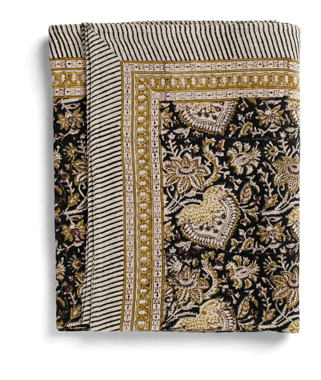 Linen tablecloth with Oriental print in Black