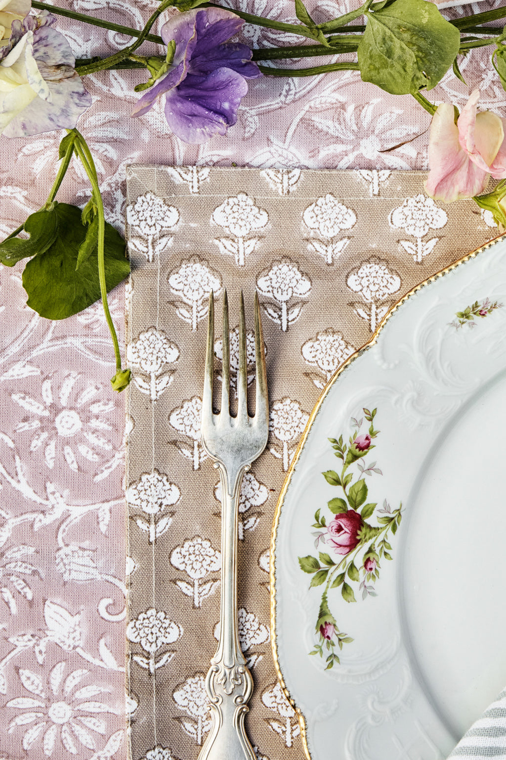 Fiori placemats in Light Brown