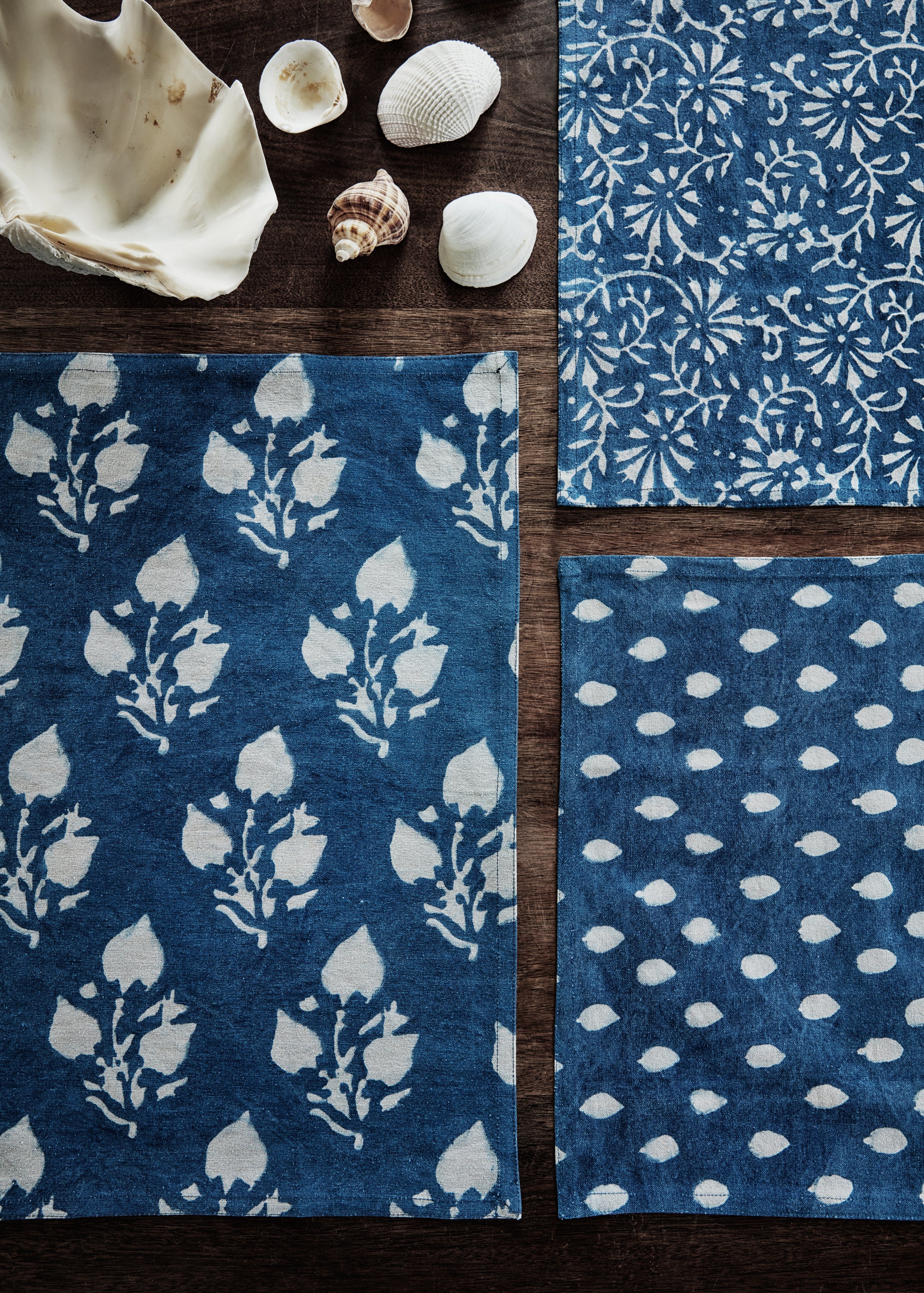 Aster placemats in Indigo