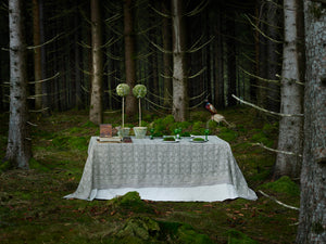 Linen tablecloth with Paradise print in Green